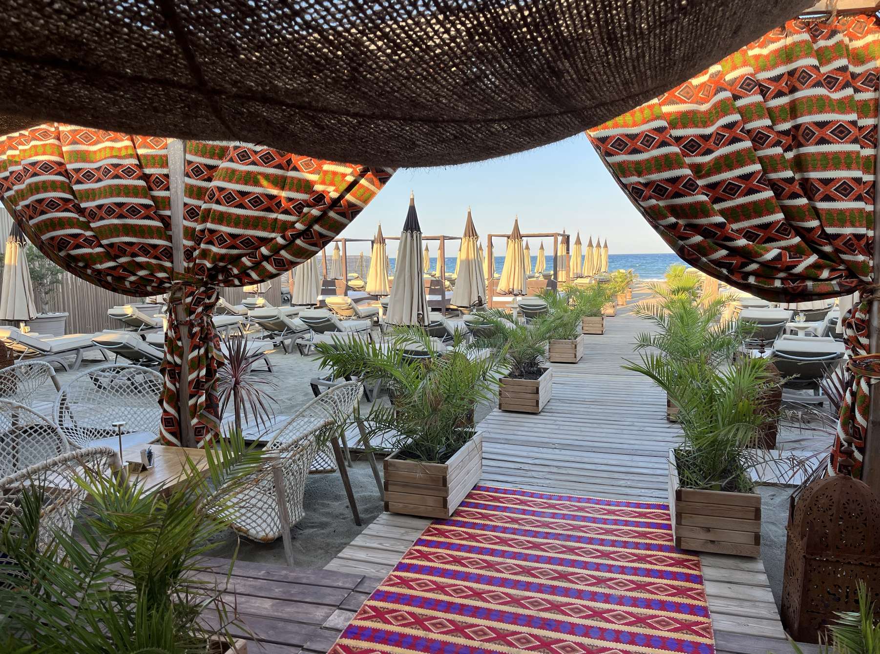 🎉 Panama Club à Canet : le club de plage haut de gamme de Canet en Roussillon