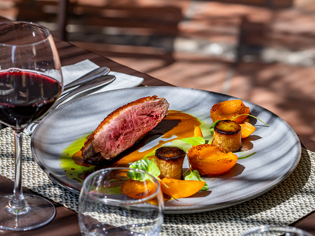 🍷 La Table d’Aimé – Domaine Cazes : gastronomie et vins d’exception à Rivesaltes
