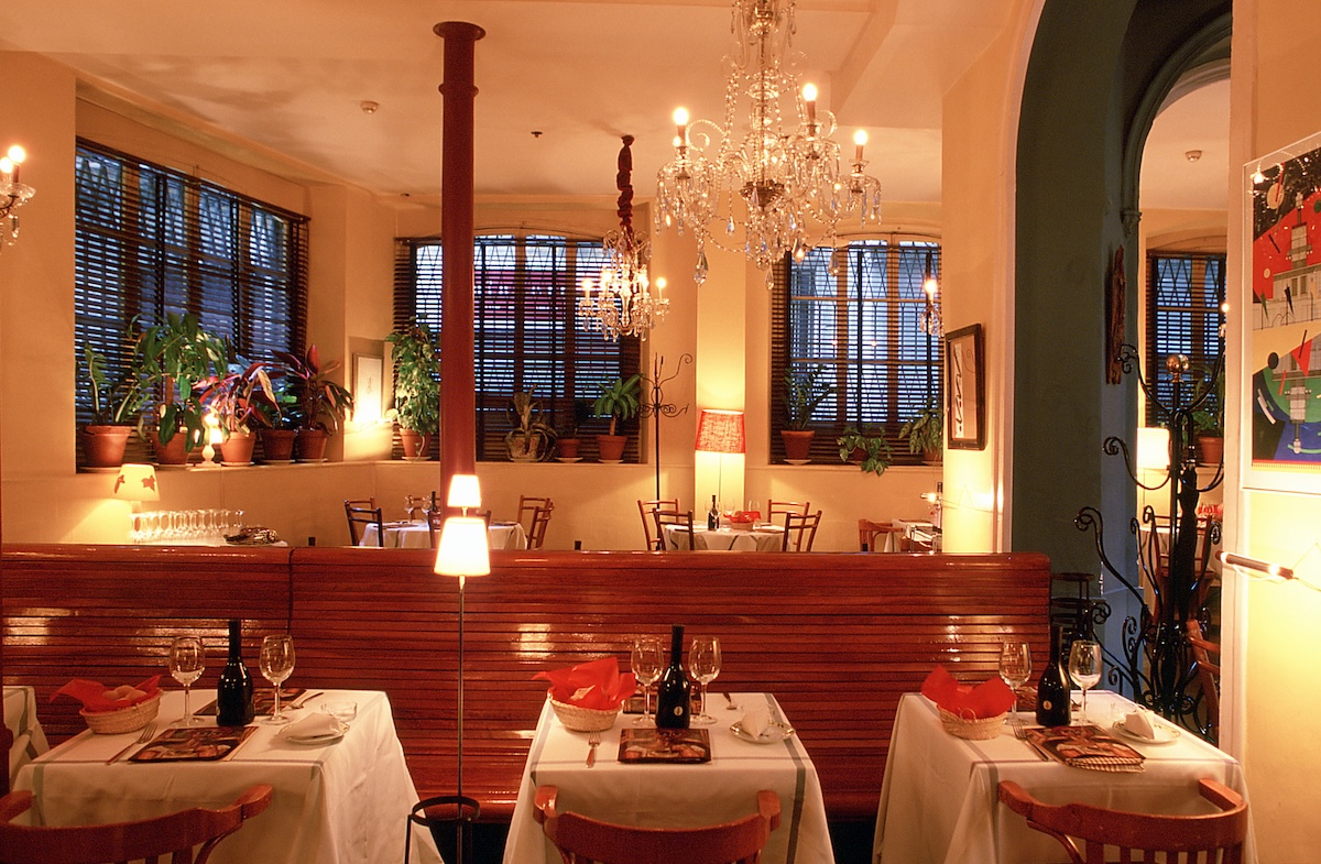 🍷 Dîner clandestin dans le quartier Gothique de Barcelone : une expérience gastronomique secrète et envoûtante