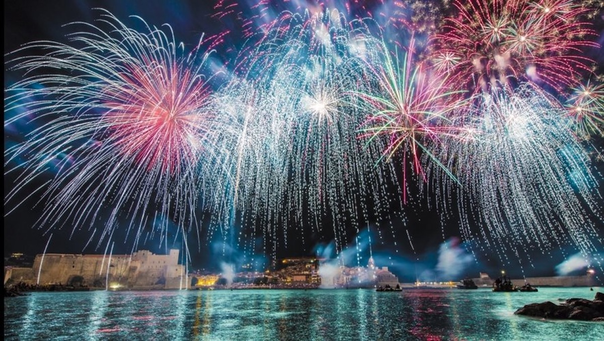 🎆 Kap’Mer : Une Soirée Magique en Mer pour Admirer les Feux d’Artifice de la Côte Vermeille